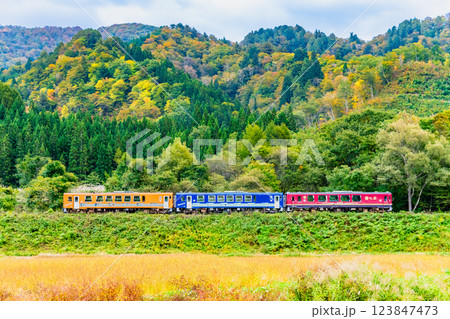 秋田内陸縦貫鉄道　戸沢駅付近 123847473