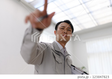 業者のイメージカット(ビジネス) 業者のイメージカット(ビジネス) 123847823