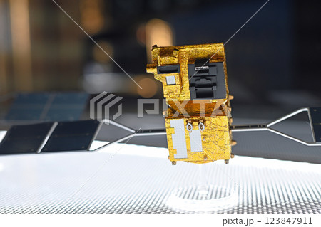 人口衛星模型　気候変動観測衛星しきさい 123847911