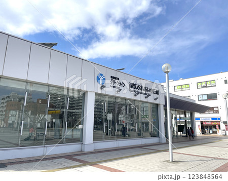 都築ふれあいの丘駅　横浜市営地下鉄グリーンライン　神奈川県横浜市都筑区葛が谷 123848564