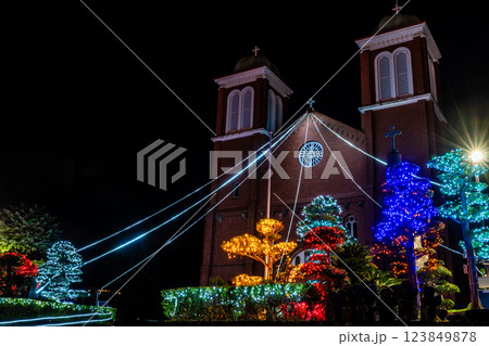 浦上天主堂クリスマスイルミネーション【長崎市】 浦上天主堂クリスマスイルミネーション【長崎市】 123849878