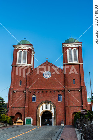 浦上天主堂の夕景【長崎市】 123849993