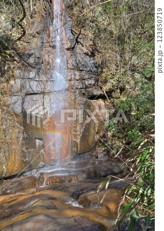 《愛知県》瀬戸市　岩屋堂にある瀬戸大滝 123850719