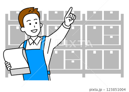 在庫管理をするエプロン姿の男性 123851004