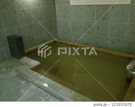 漁火の湯入口風景_函館 123855878