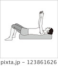 ストレッチポールを使う女性　Stretch Pole 123861626