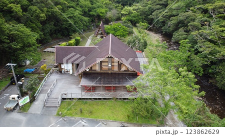 比地大滝 国頭村 沖縄 滝 沖縄本島 比地大滝 国頭村 沖縄 滝 沖縄本島 123862629