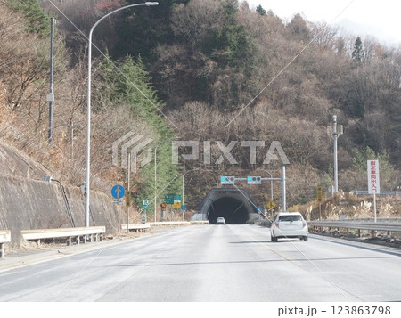 中央自動車道 恵那山トンネル 中央自動車道 恵那山トンネル 123863798