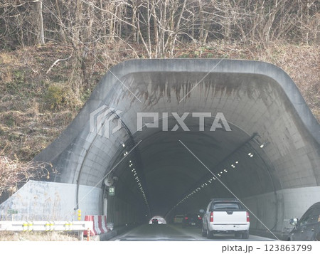 中央自動車道 トンネル 中央自動車道 トンネル 123863799