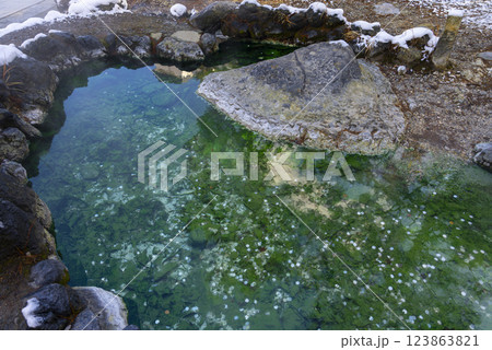 西の河原公園の源泉 西の河原公園の源泉 123863821