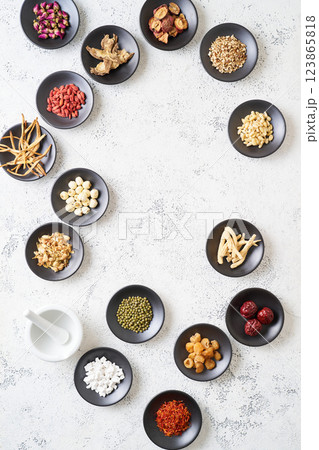 様々な漢方食材 様々な漢方食材 123865818