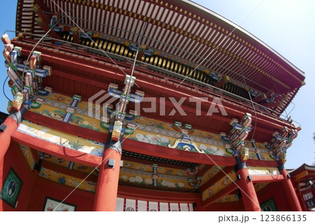 祐徳稲荷神社 境内の風景(超広角・魚眼レンズ撮影) 祐徳稲荷神社 境内の風景(超広角・魚眼レンズ撮影) 123866135