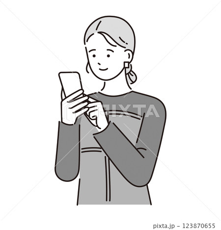 携帯を操作する女性 123870655