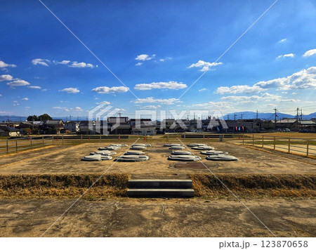 史跡中宮寺跡歴史公園(奈良県斑鳩町) 史跡中宮寺跡歴史公園(奈良県斑鳩町) 123870658