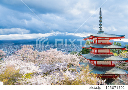 四月 ４月 4月 123871302