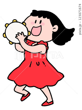 タンバリンを叩く少女 タンバリンを叩く少女 123871674