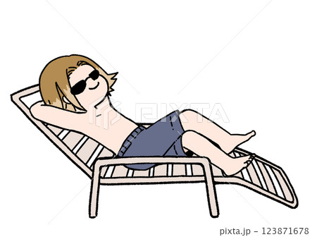 ビーチベットで寛ぐ男性 123871678