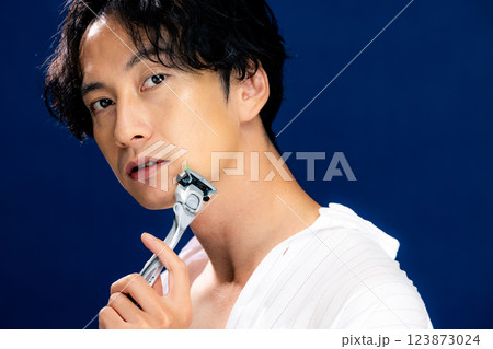 メンズビューティー ポートレート メンズビューティー ポートレート 123873024