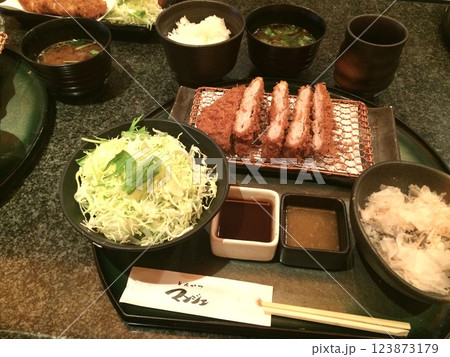とんかつランチ とんかつランチ 123873179