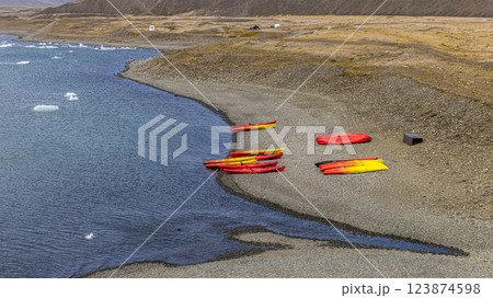jokulsarlon glacier lagoon in iceland 123874598