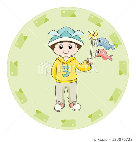 こいのぼりを持った男の子 こいのぼりを持った男の子 123876722