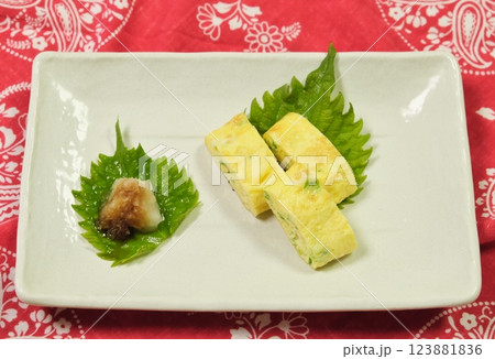 定番の卵焼き 123881836