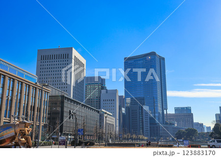 【東京都】東京駅丸の内口周辺の都市風景 【東京都】東京駅丸の内口周辺の都市風景 123883170
