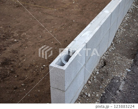 境界ブロック組積工事 境界ブロック組積工事 123883224