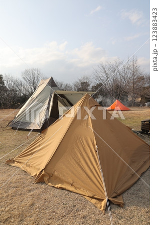 キャンプ キャンプ 123883423