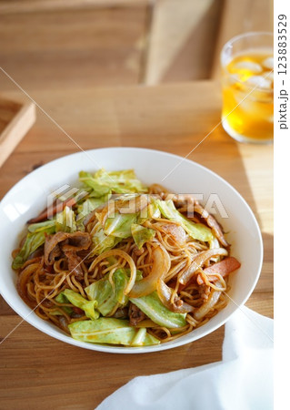 焼きそば 123883529