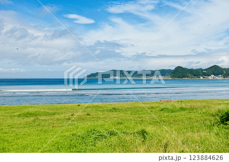 海 岩 空 南房総市富浦町の海岸 海 岩 空 南房総市富浦町の海岸 123884626