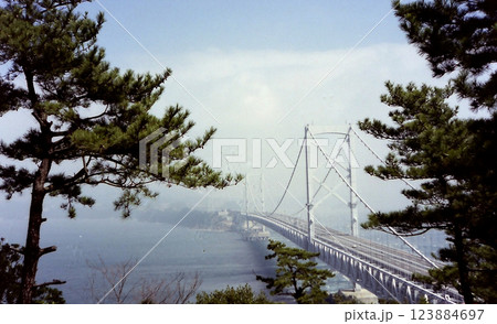 "Seto Ohashi" Bridge，great long bridge / 俯瞰で見る瀬戸大橋 123884697