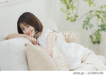 若い女性、ビューティーイメージ 若い女性、ビューティーイメージ 123885100