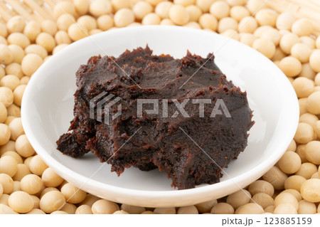 赤だし味噌 123885159