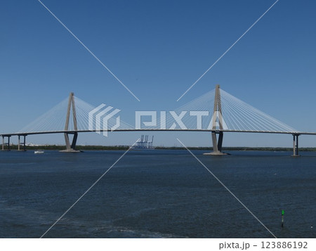 アメリカのつり橋 アーサーラベネルJr橋 アメリカのつり橋 アーサーラベネルJr橋 123886192