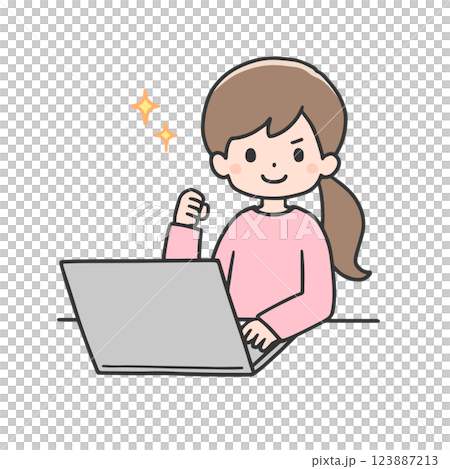 パソコンの前でガッツポーズをする女性 123887213