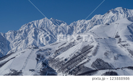 冬の北アルプス　山並み　長野県白馬村 123888986