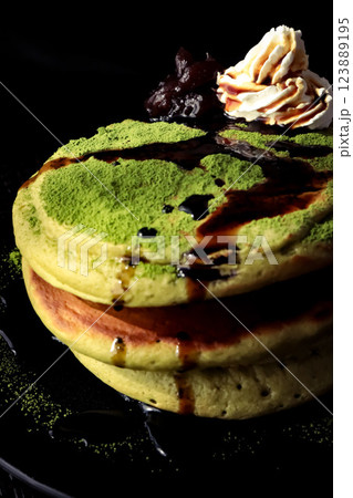 抹茶のパンケーキ 123889195