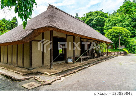 【神奈川県】大和市にある郷土民家園の古民家 【神奈川県】大和市にある郷土民家園の古民家 123889845