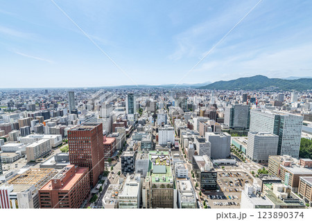 北海道札幌市　JR札幌駅周辺から望む札幌の街並み（札幌駅から南方向） 123890374