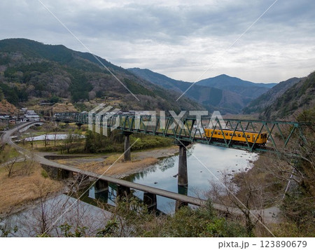 第4四万十川橋梁と沈下橋 123890679