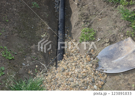 畑の暗渠排水管工事 畑の暗渠排水管工事 123891833