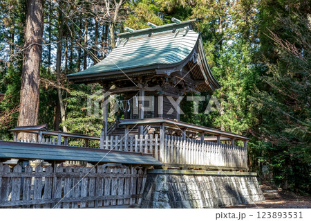 佐竹昌義が兜を奉納した甲神社本殿【茨城県常陸大宮市】 佐竹昌義が兜を奉納した甲神社本殿【茨城県常陸大宮市】 123893531