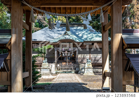 佐竹昌義が兜を奉納した甲神社社殿【茨城県常陸大宮市】 123893568