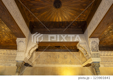 Arabic interiors of Nasrid Palace, Alhambra palace comple, Generalife and Albayzin (Generalife y Albaicin de Granada), UNESCO site, Granada, Andalusia, Spain 123901641