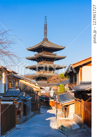 冬の京都 八坂の塔 冬の京都 八坂の塔 123901727