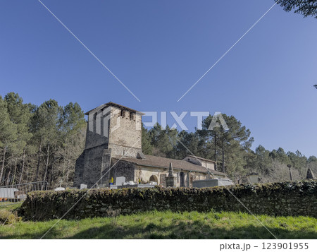 Historic Eglise Saint Pierre in Mons, Gironde, France showcases medieval architecture and tranquil 123901955