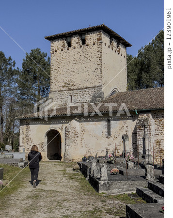 Historic Eglise Saint Pierre in Mons, Gironde, France showcases medieval architecture and tranquil 123901961