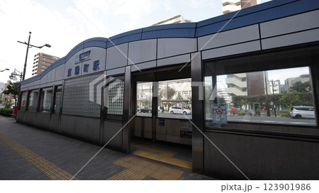 東京メトロ東西線の東陽町駅3番出入口 東京メトロ東西線の東陽町駅3番出入口 123901986