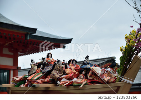 淡嶋神社(ひな流し神事) 【和歌山県和歌山市加太】 淡嶋神社(ひな流し神事) 【和歌山県和歌山市加太】 123903260